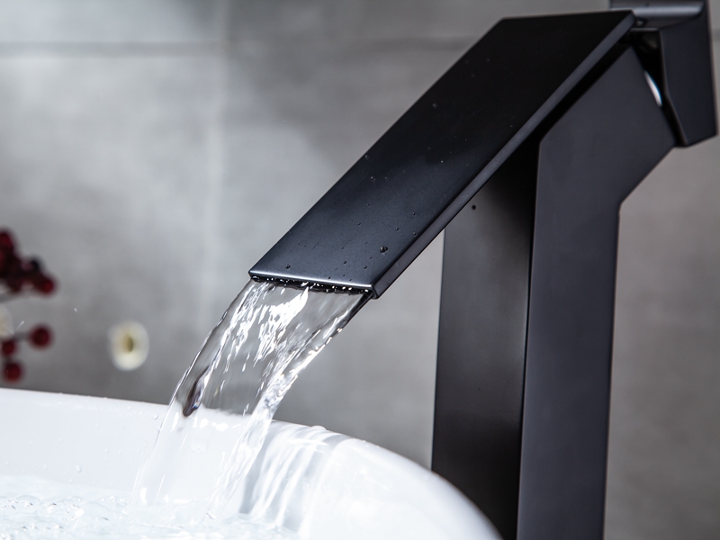 Pure Black Brass Waterfall Faucet 